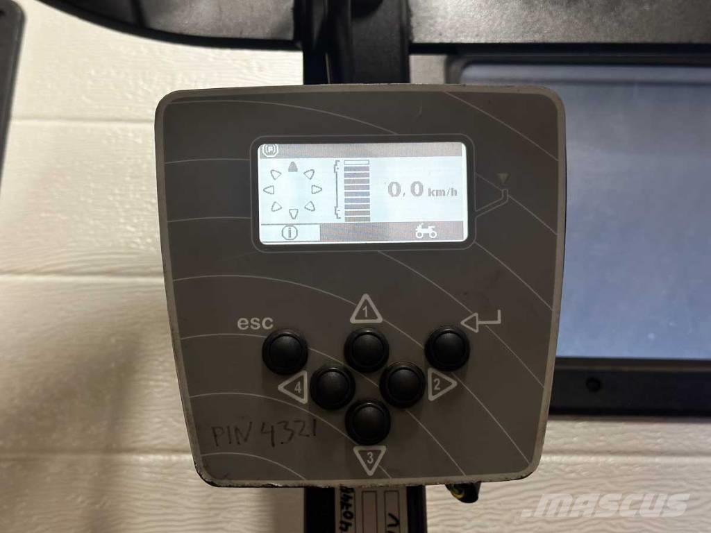 Rocla SST 16 AC Self propelled stackers