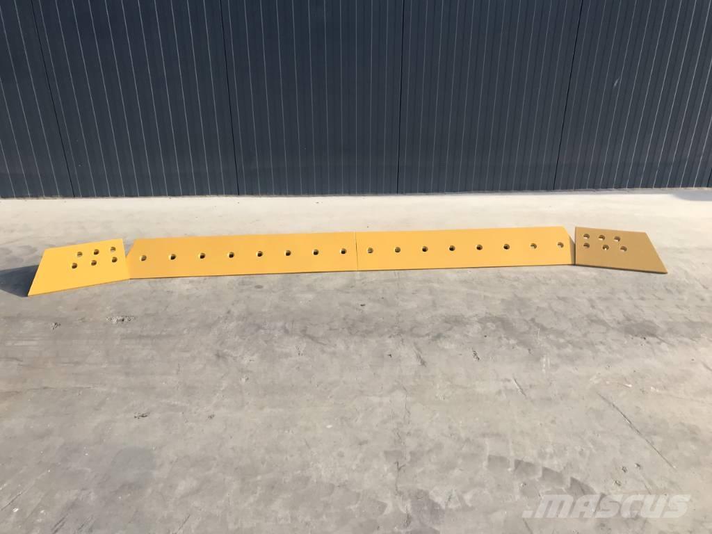 CAT D6R Blades