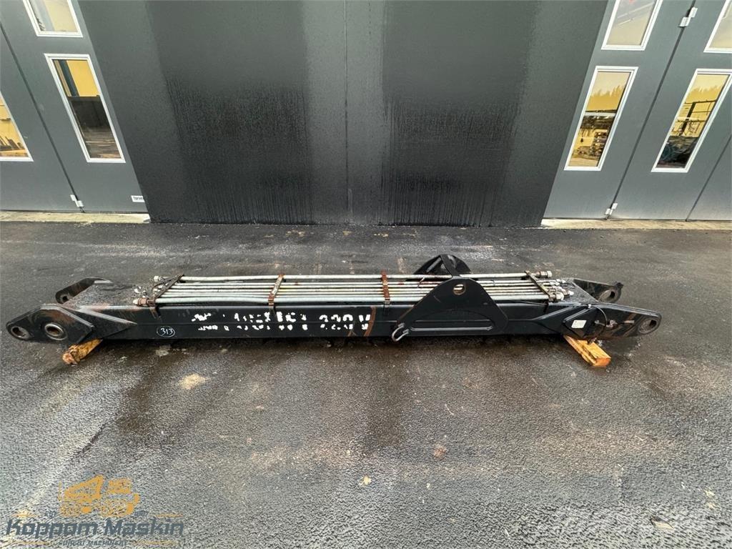 Loglift 220V Harvester cranes