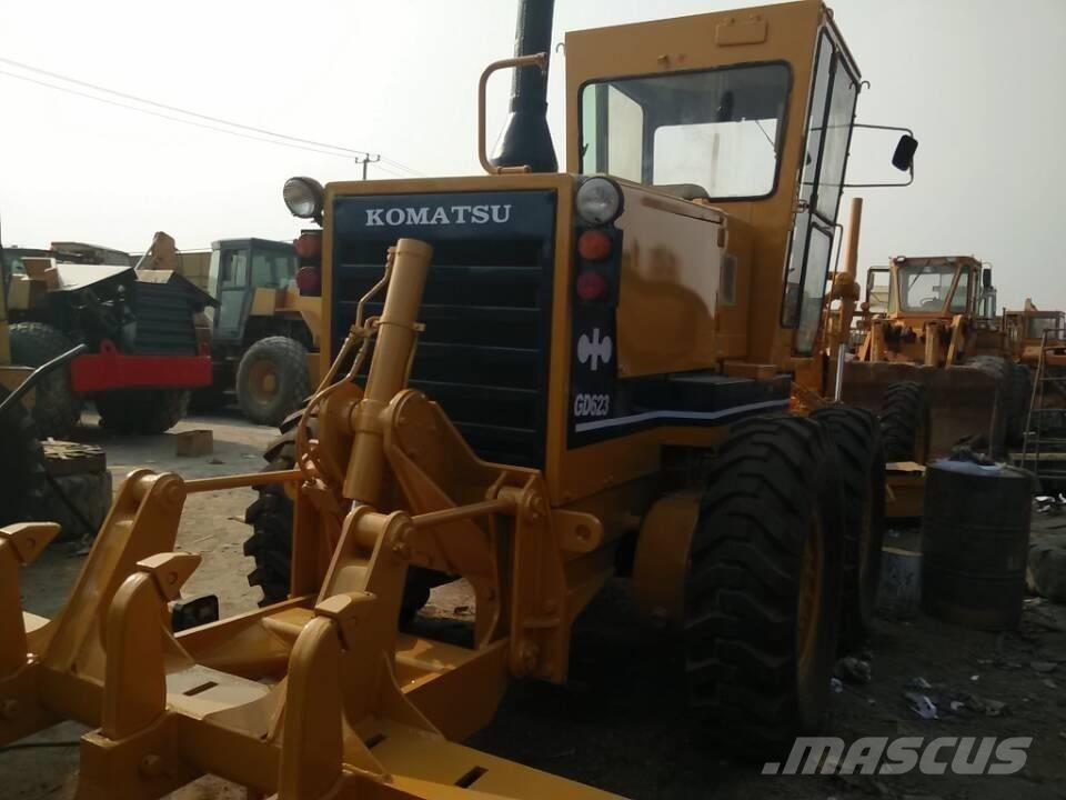 Komatsu GD 623 Graders