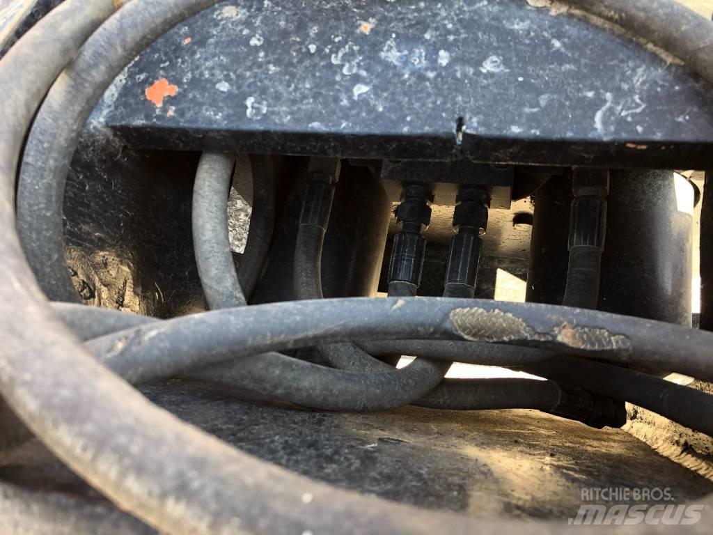 NPK E-206 Hammers / Breakers