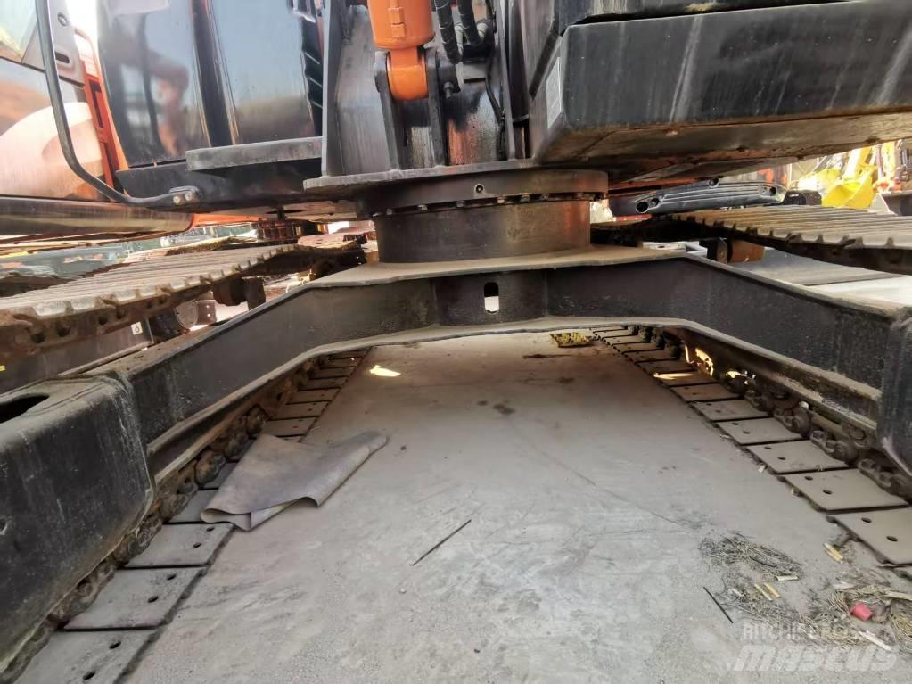 Hitachi ZX 70 Midi excavators  7t - 12t