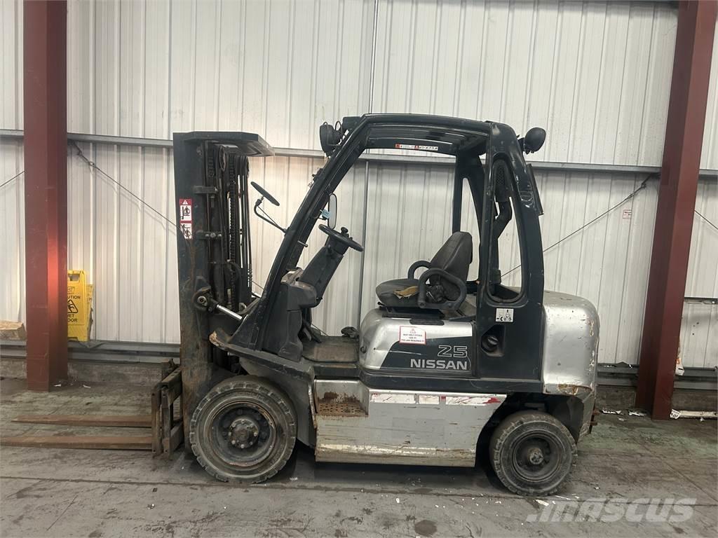 Nissan FD02A25Q Diesel trucks