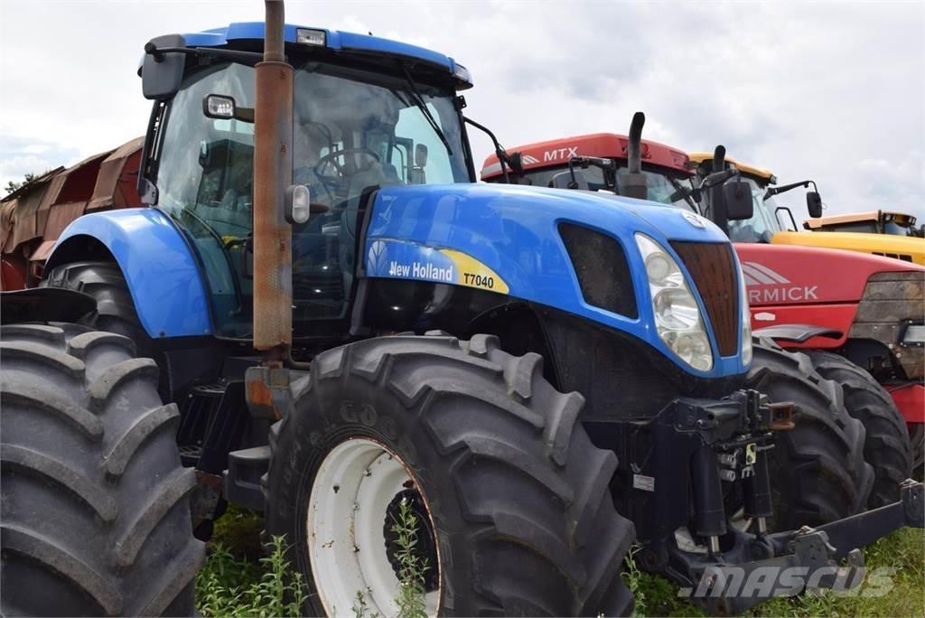New Holland T 7040 Tractors