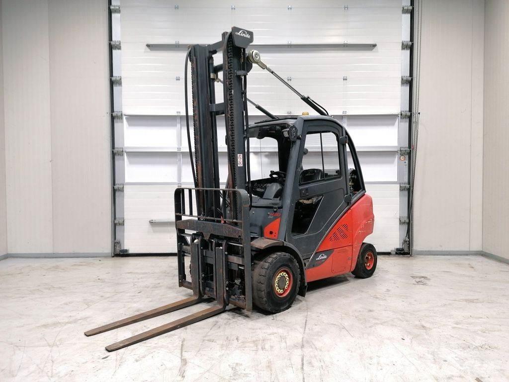 Linde H30T-02 LPG trucks