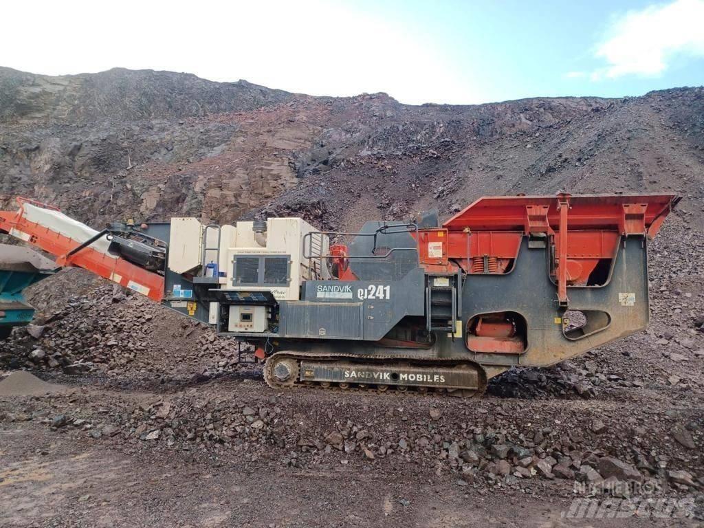 Sandvik QJ241 Mobile crushers