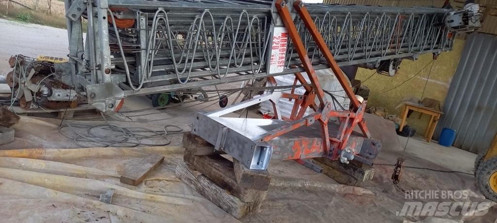 Cinomatic E 2000 Tower cranes