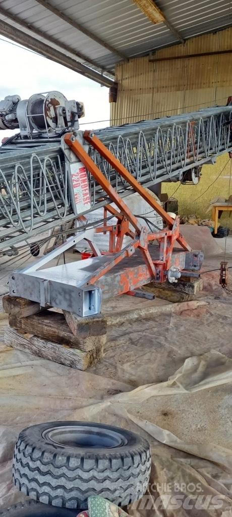 Cinomatic E 2000 Tower cranes