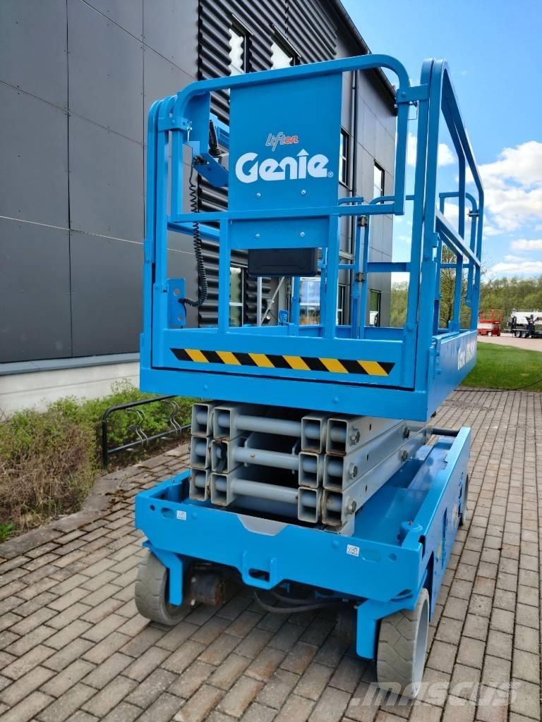 Genie GS 2646 Vertical mast lifts