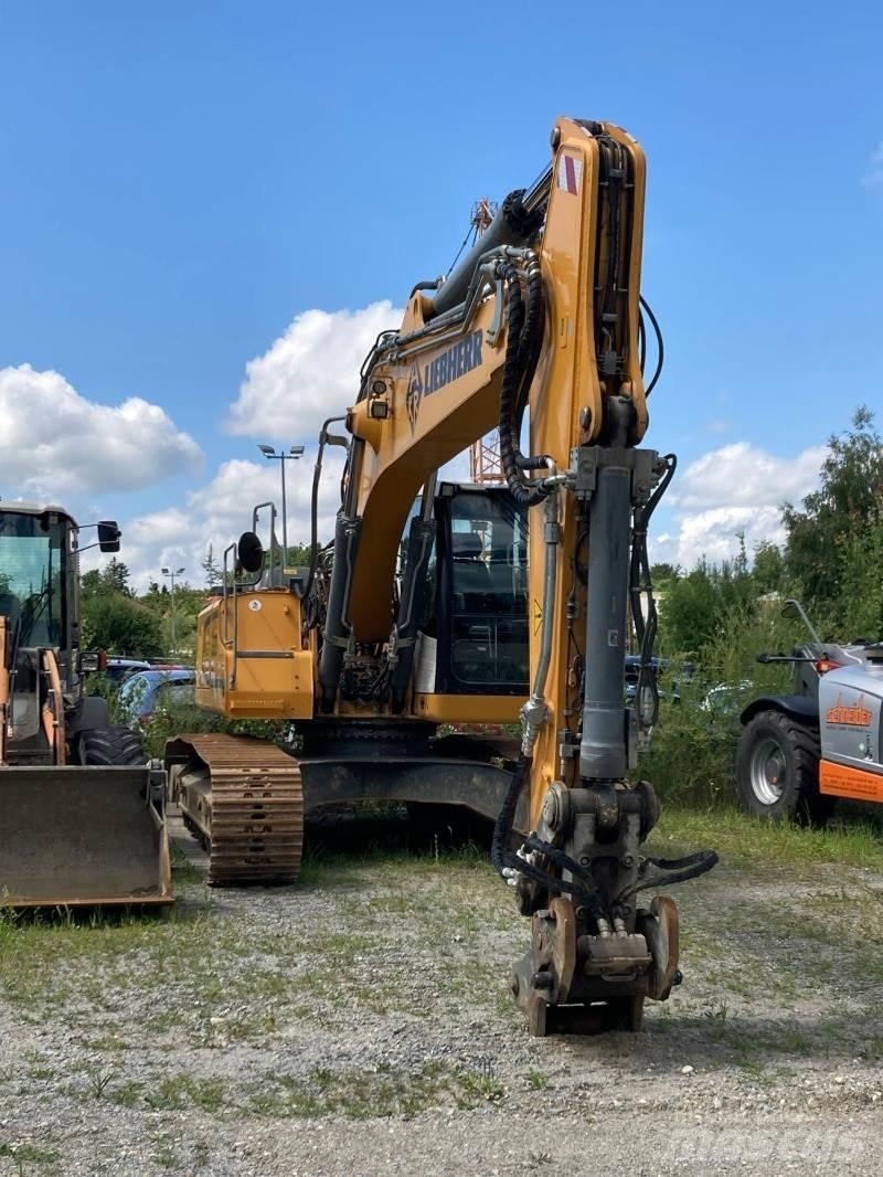 Liebherr R926 Crawler excavators