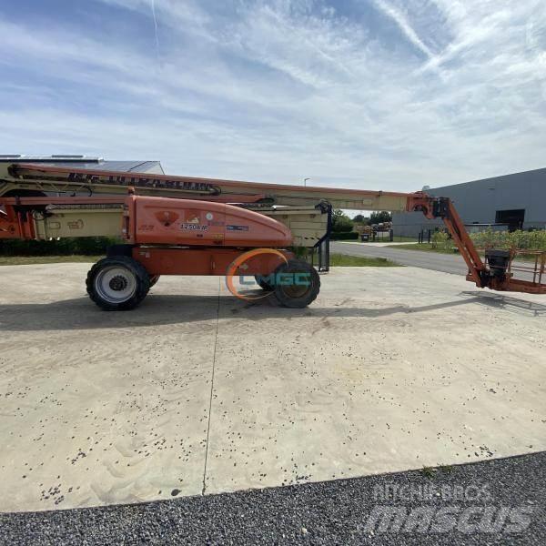 JLG 1250AJP Articulated boom lifts