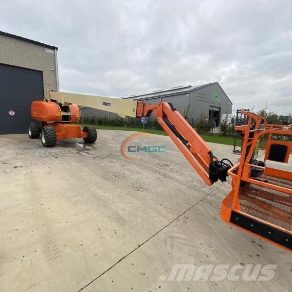 JLG 860SJ Articulated boom lifts