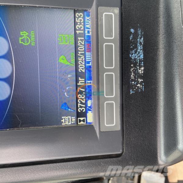 Takeuchi TB215R Wheeled excavators