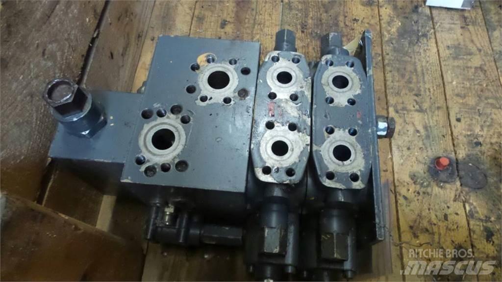 CASE 788 Hydraulics
