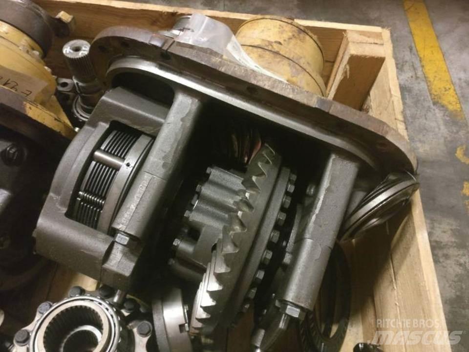 CAT 730 Transmission