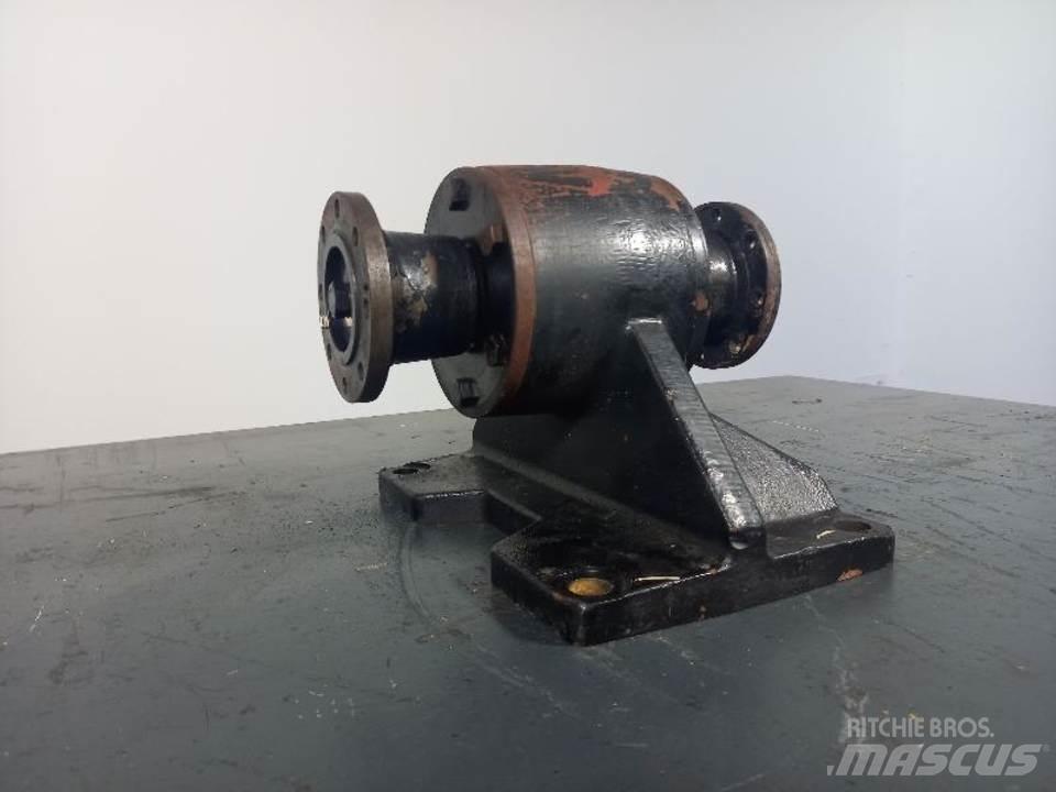CAT M320F Transmission