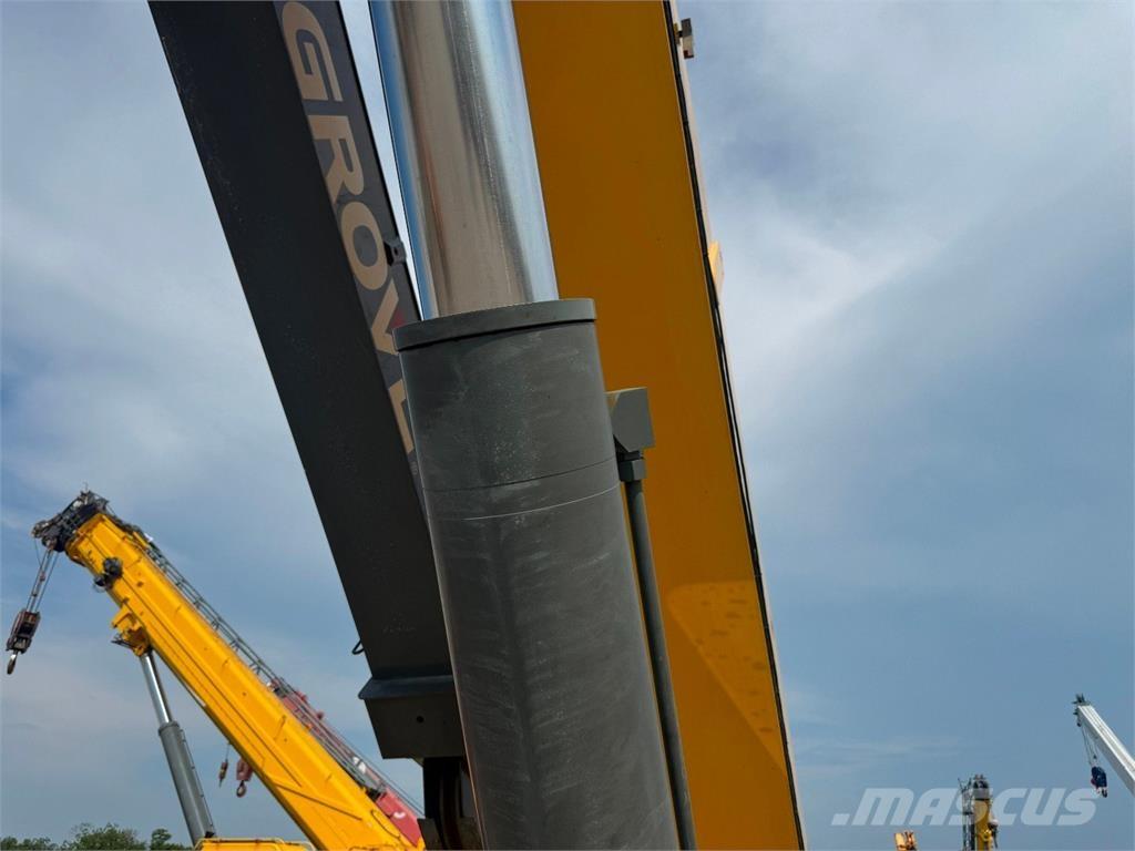Grove RT530E Rough terrain cranes
