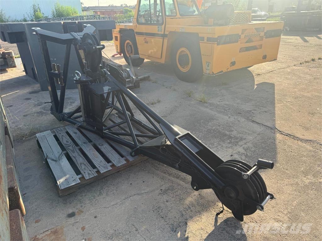 Liebherr  Booms and arms
