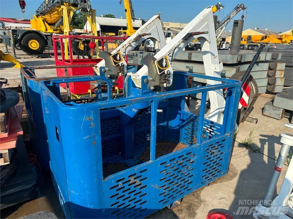 Manitex  Crane parts and equipment