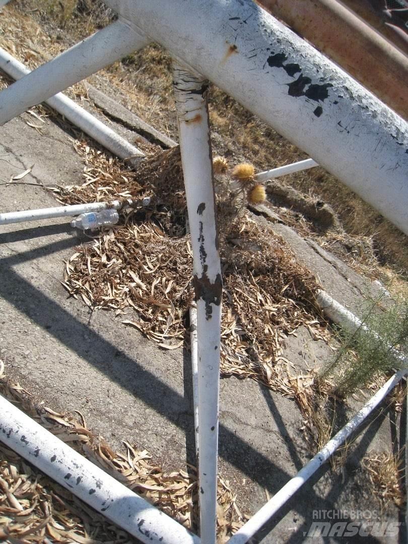 Grove  Other lifting machines