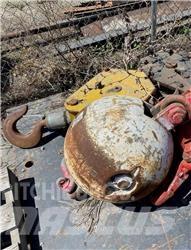 Johnson  Other lifting machines