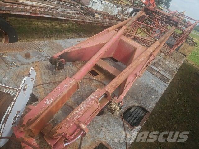 Manitowoc  Booms and arms