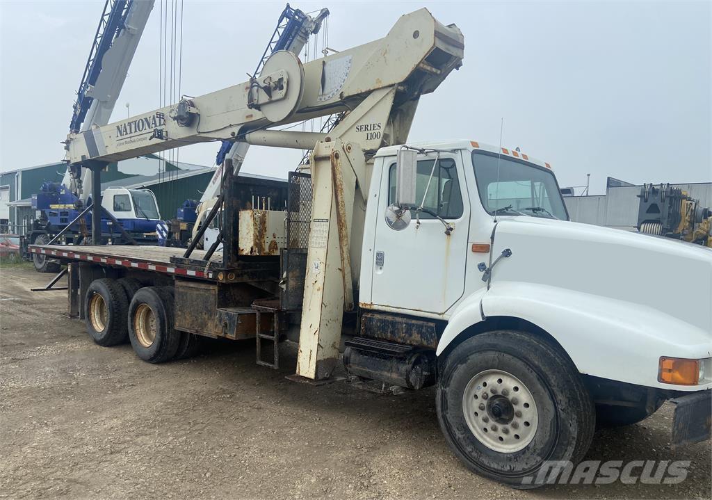 National 1195 Crane trucks