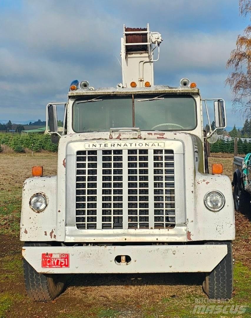  Simon-Ro 145-83 Crane trucks