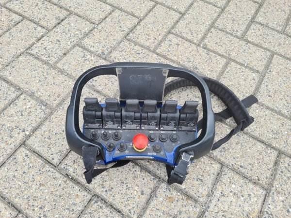 DAF CF 330 + PM 15 Crane trucks