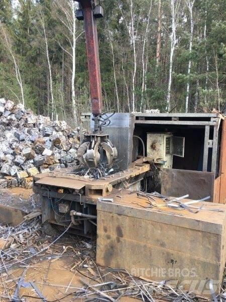  _JINÉ (CZ) ŽĎAS - CPB 100 Crushers