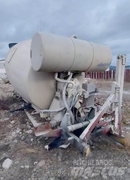  _JINÉ (SK) Kurta Concrete trucks