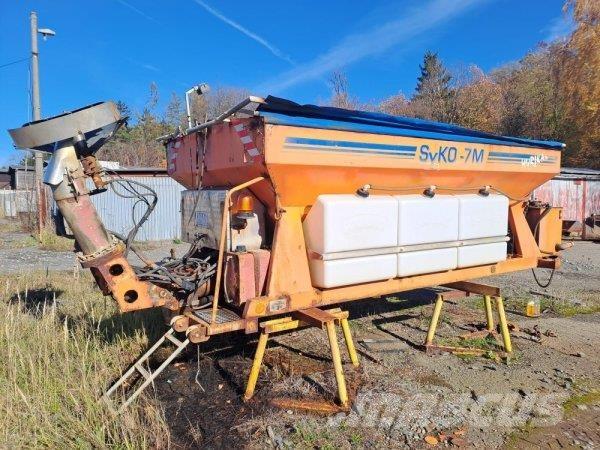  Kobit SYKO 8H Sand and salt spreaders