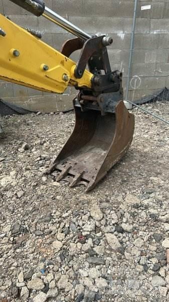 New Holland B100C Backhoe loaders