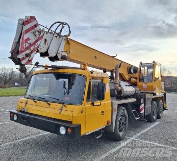 Tatra T815 +AD 28 (ČKD) Crane trucks