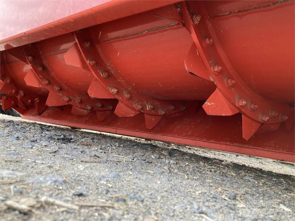 Kuhn SPV Mixer feeders