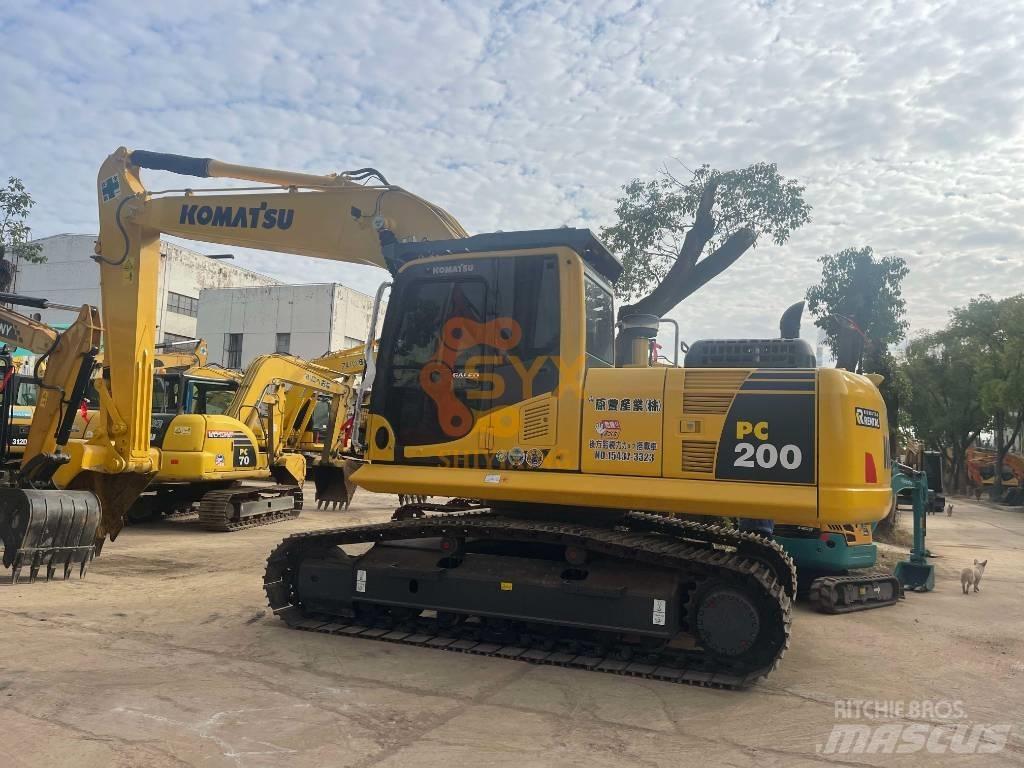 Komatsu PC 200-8 Crawler excavators