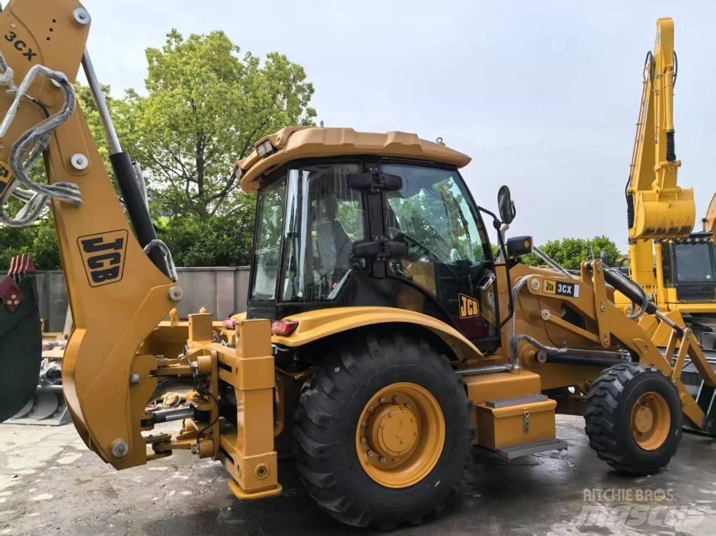 JCB 3 CX Backhoe loaders