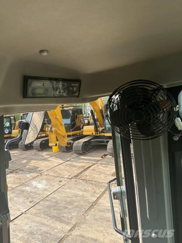 JCB 3 CX Backhoe loaders