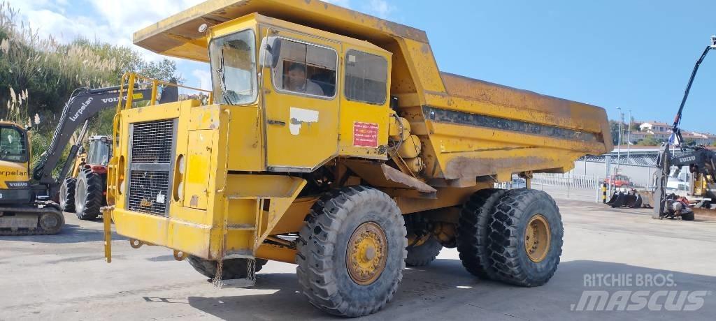 Euclid R32 Rigid dump trucks