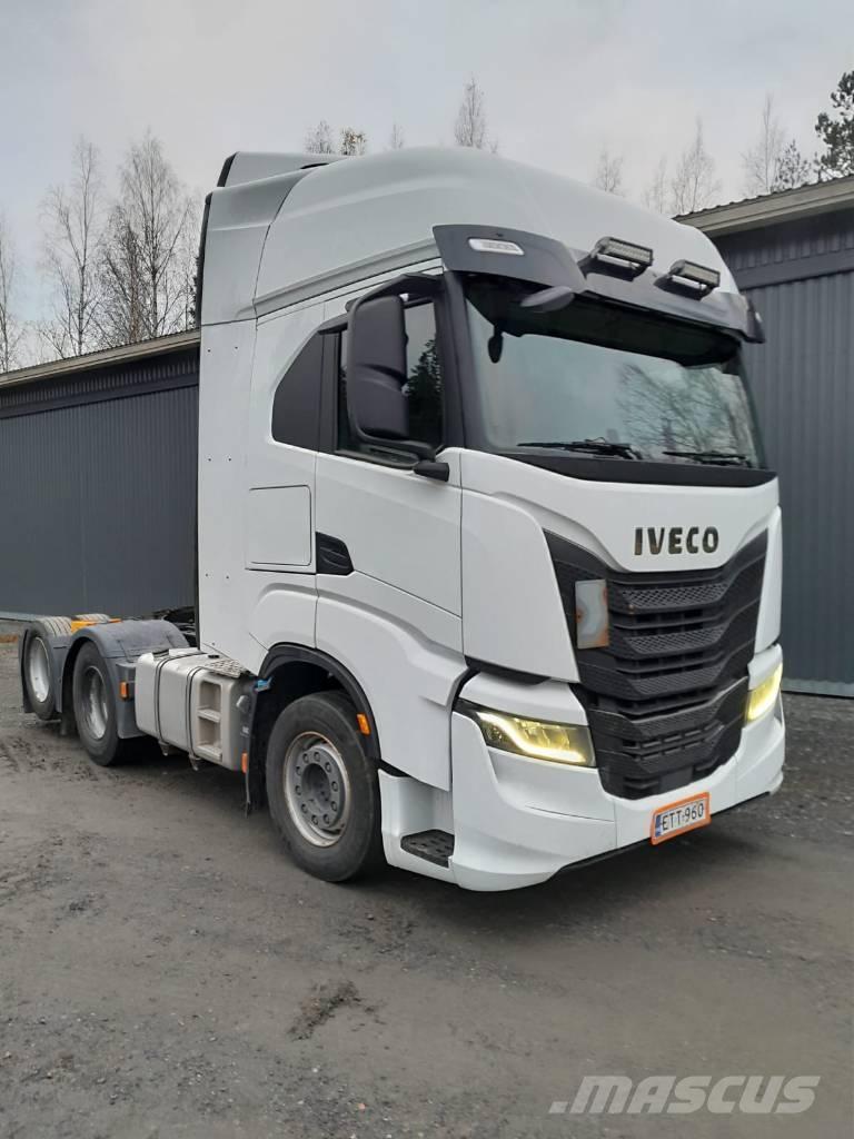 Iveco S-Way AS 440 Tractor Units