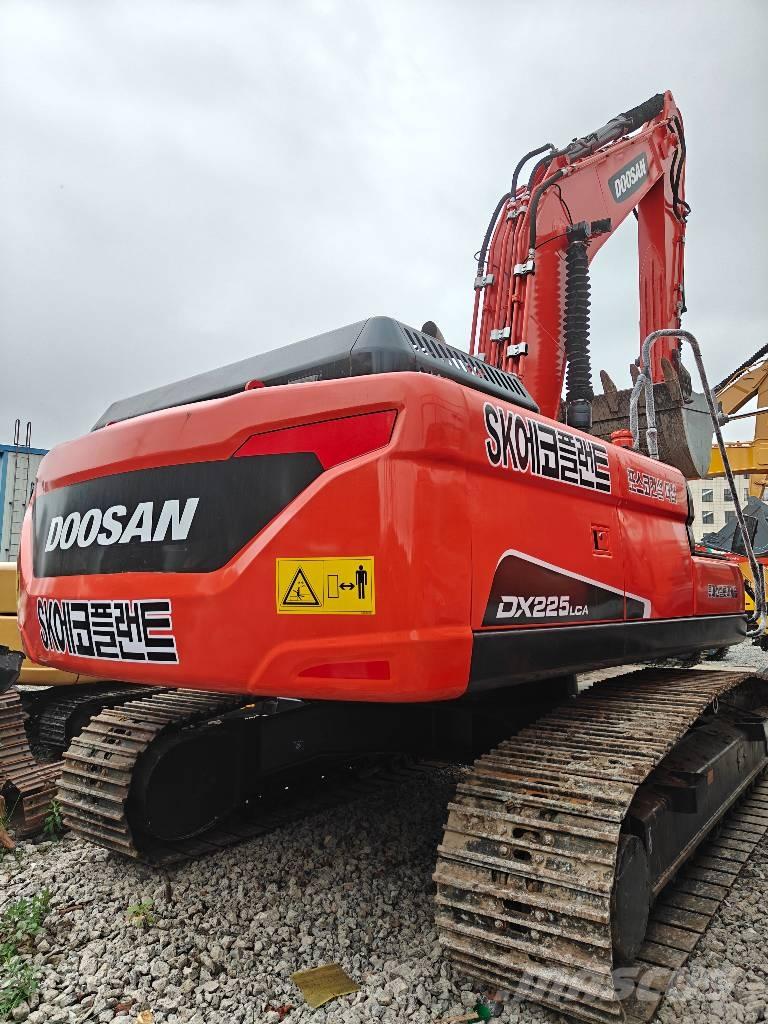 Doosan DX 225 LC-9C Crawler excavators