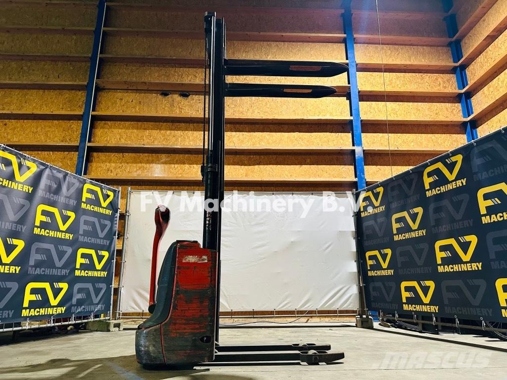 Linde L 10 B Pedestrian stacker