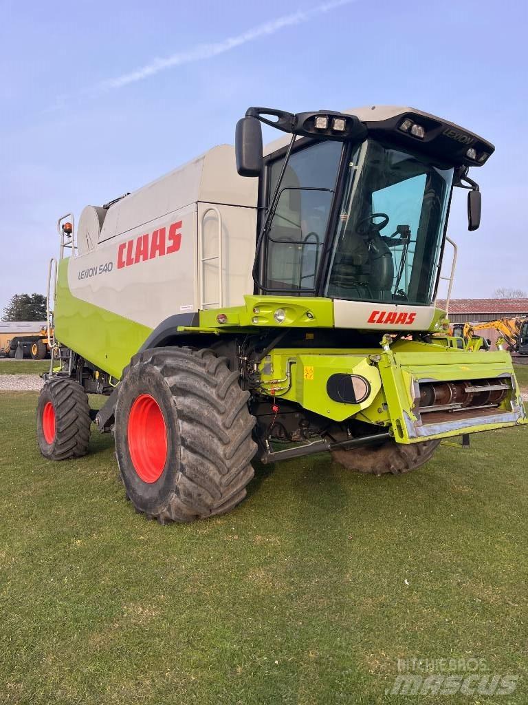 CLAAS LEXION 540 Combine harvesters