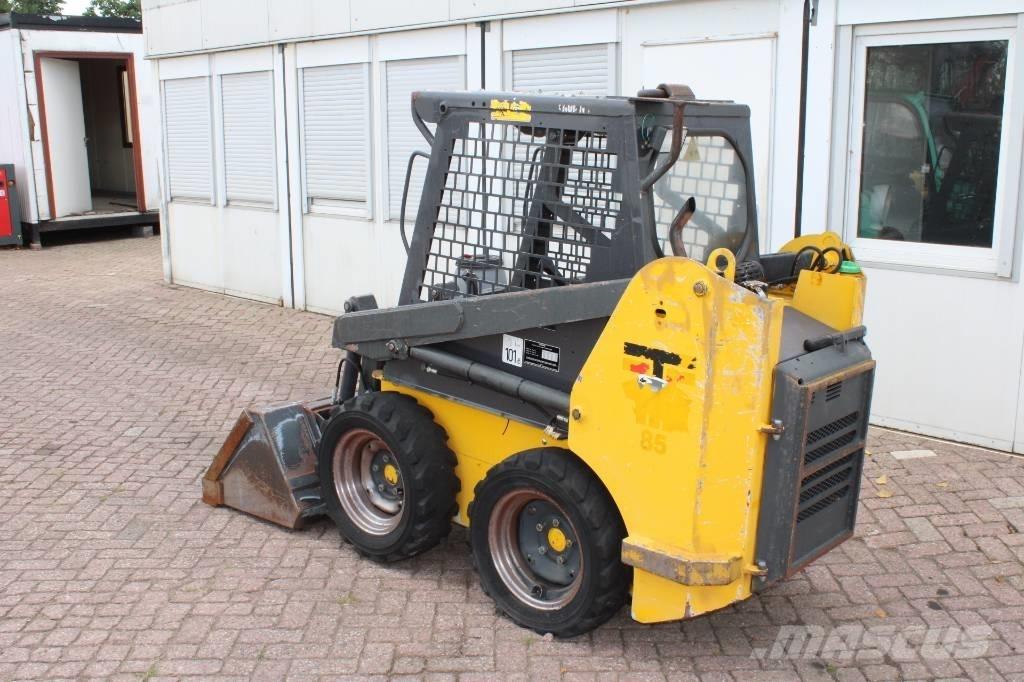 Thomas T85 Skid steer loaders