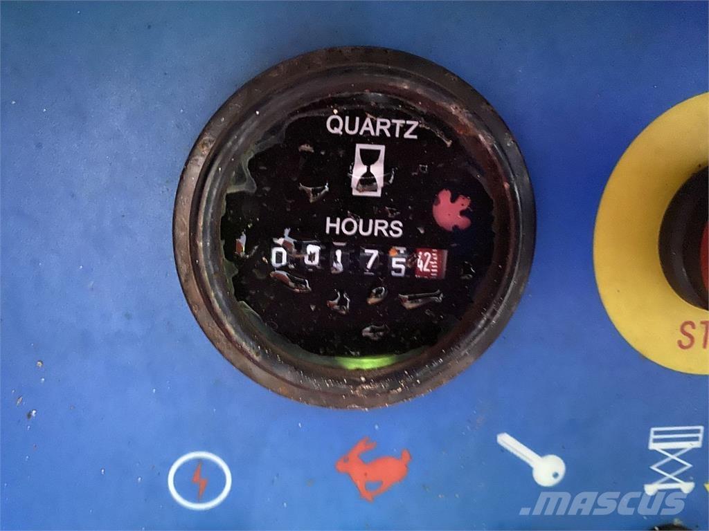 Mantall XD100RT Scissor lifts