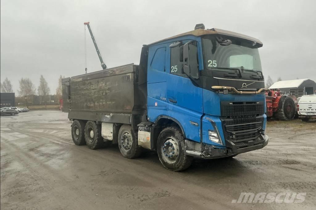 Volvo FH 540 Skip loader trucks