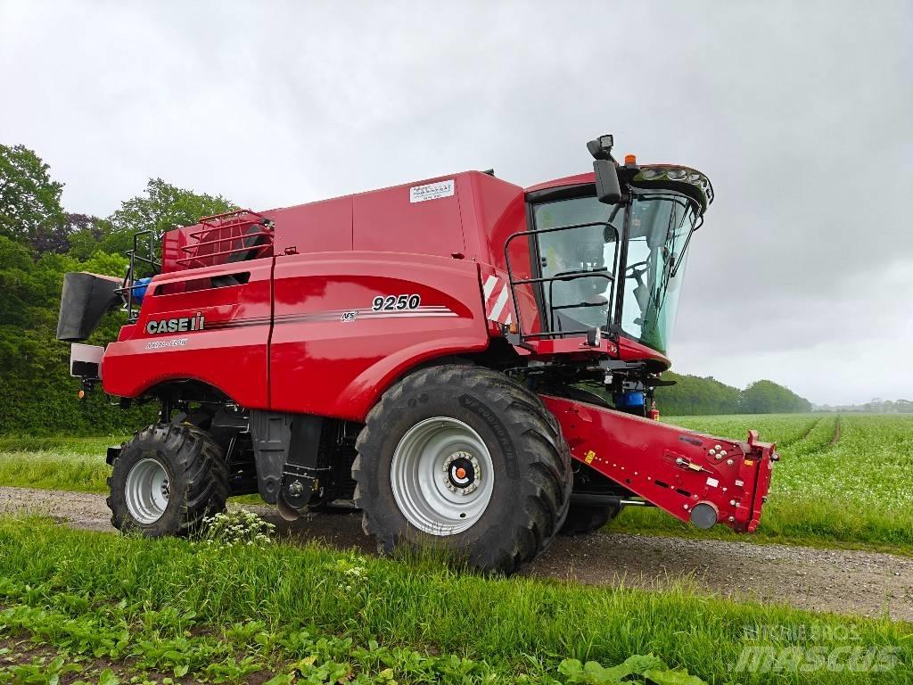 Case IH 9250 Combine harvesters