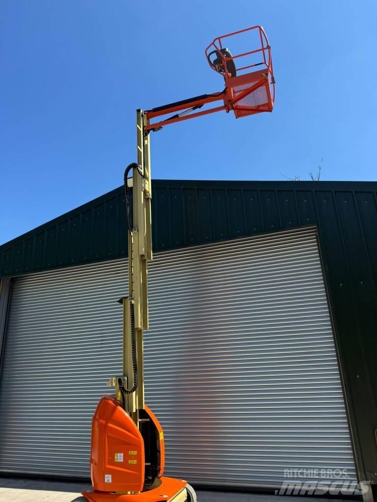 JLG Toucan 10 E-L Vertical mast lifts