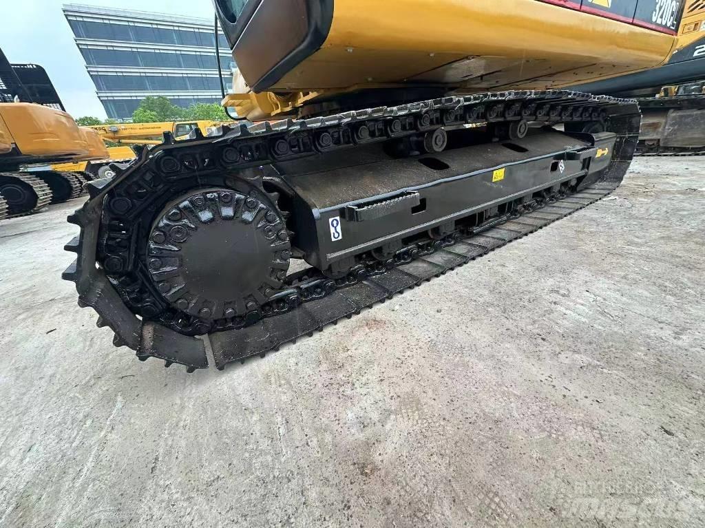CAT 320 C L Crawler excavators