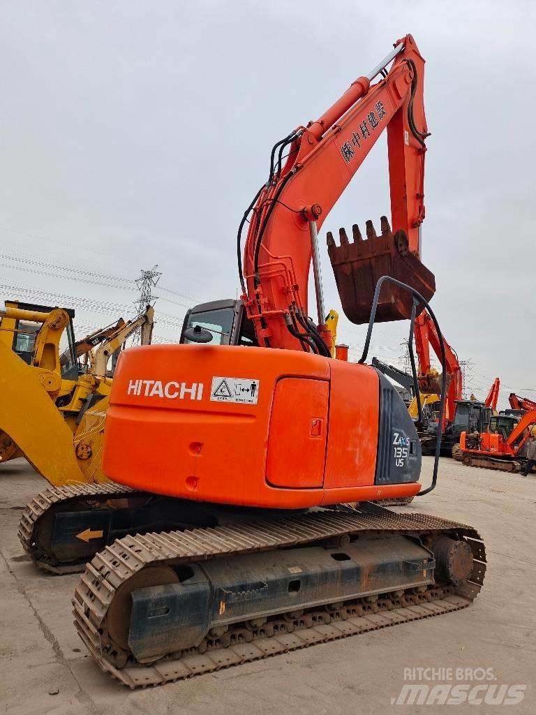 Hitachi ZX 135 US Crawler excavators